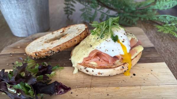 Smoked Salmon Benidict