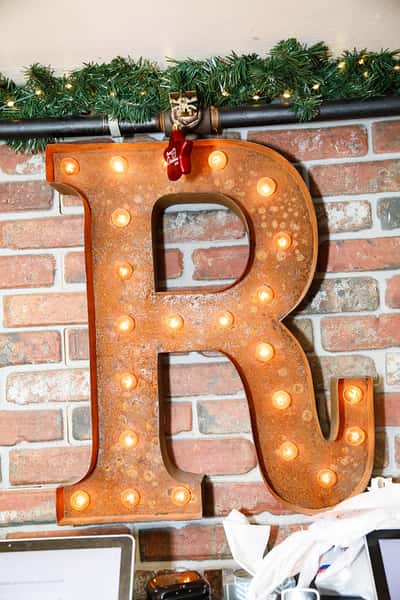 rogers r sign