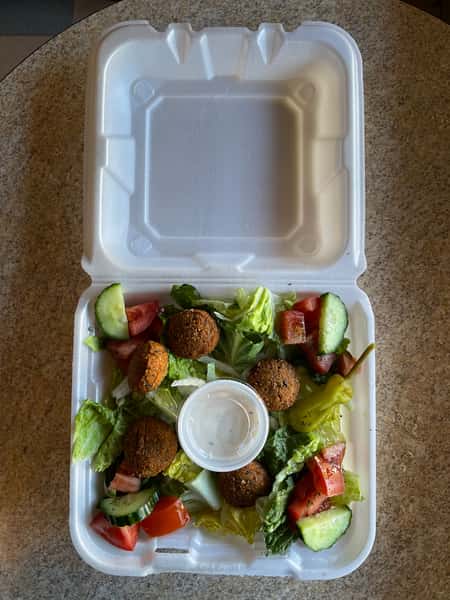 Falafel salad
