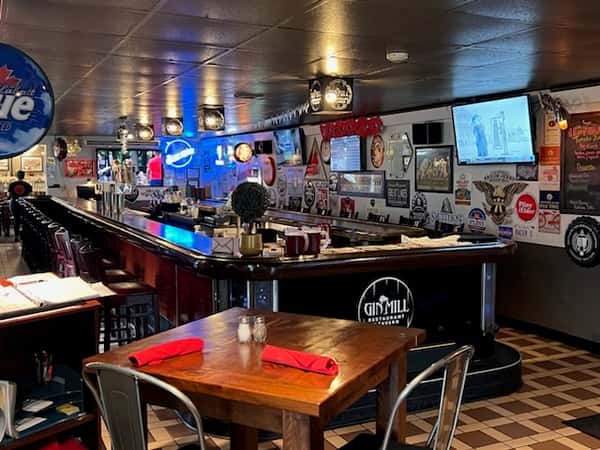 bar