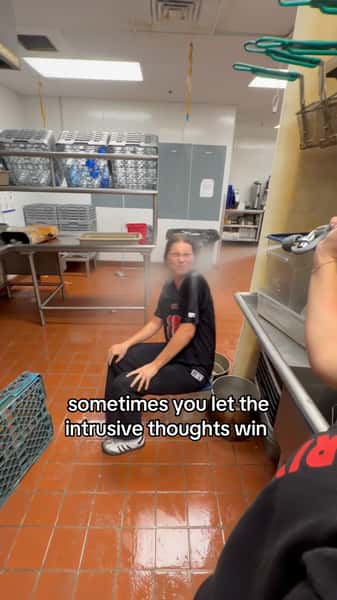 Wash some dishes would ya?
#boise #restaurantlife #server #bartenderlife #funny