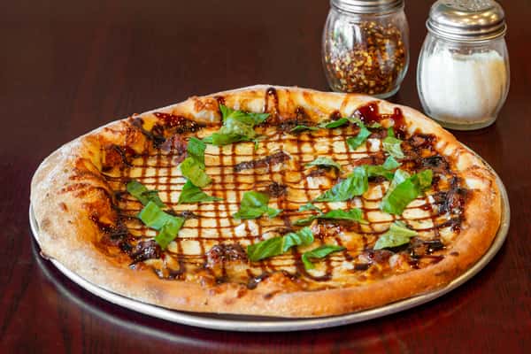 18" Nonna's Chicken Pizza