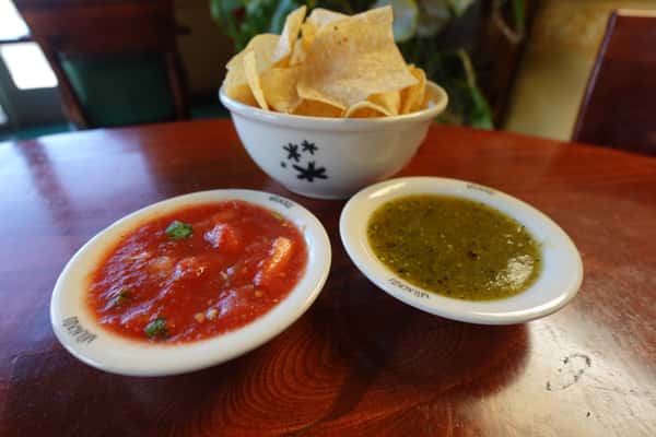 CHIPS & SALSA