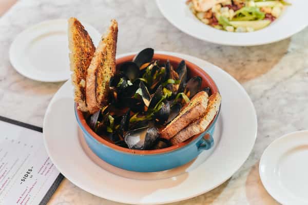 Sautéed Mussels