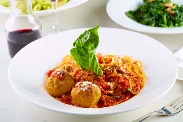 FAMILY BUNDLE: SPAGHETTI POMODORO WITH MEATBALLS