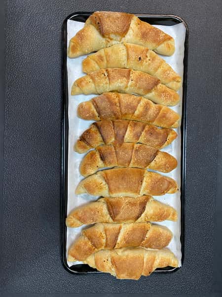 10 Garlic Rolls