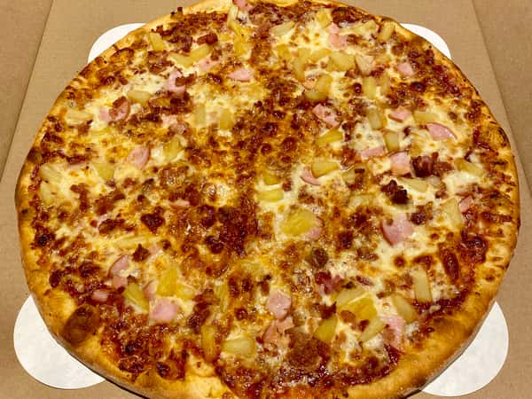 Hawaiian Pizza with ham, bacon & pineapple