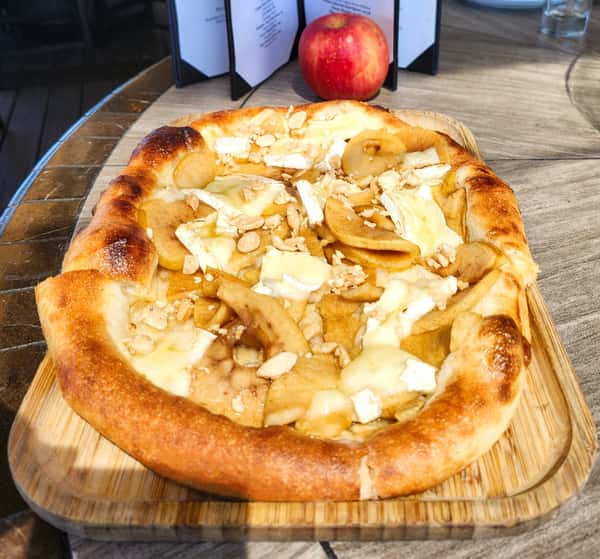 Brie & Apples