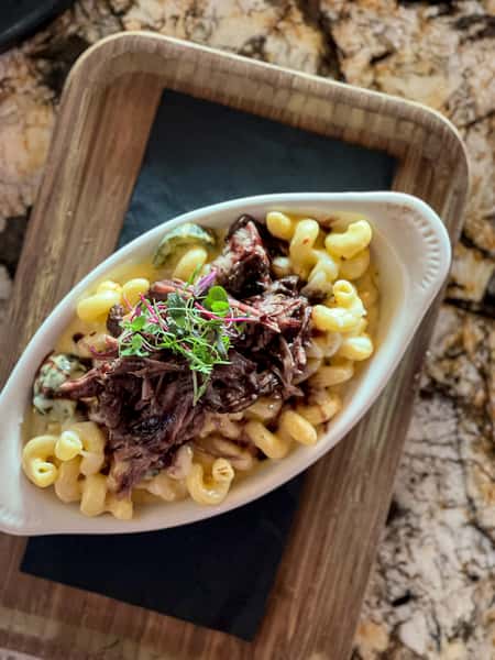 Jalapeño Mac & Chees W/Braised Short Rib