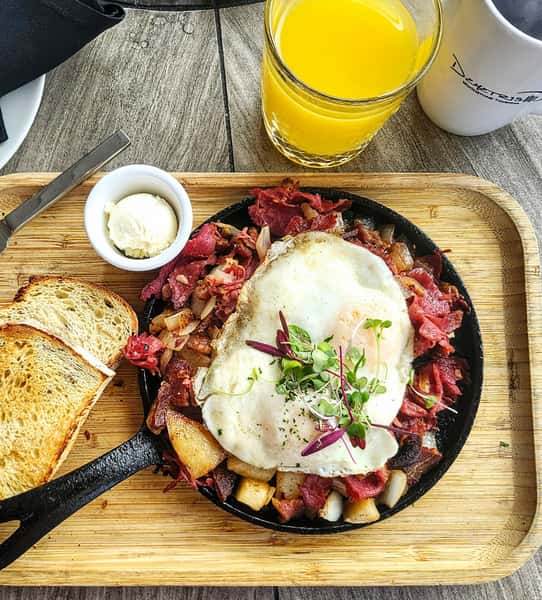 Corned Beef Hash Skillet*