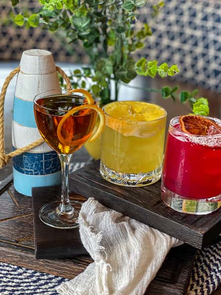 COCKTAILS BOUY