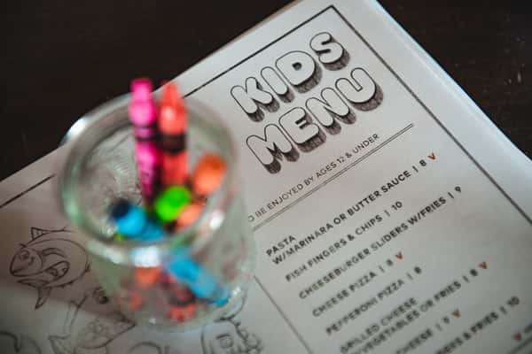 Kids Menu W:Crayons