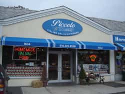 Piccolo Gourmet sign on establishment