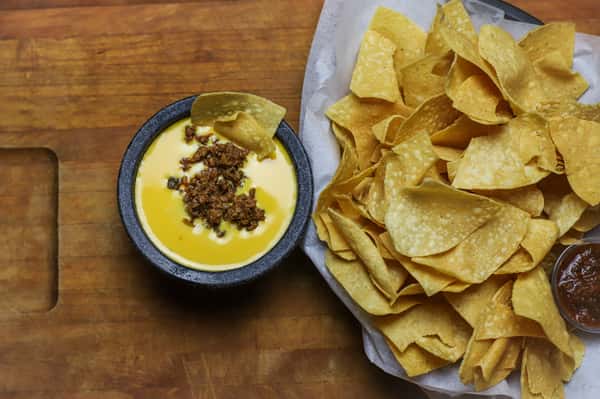 Queso w/Spicy Ground Beef