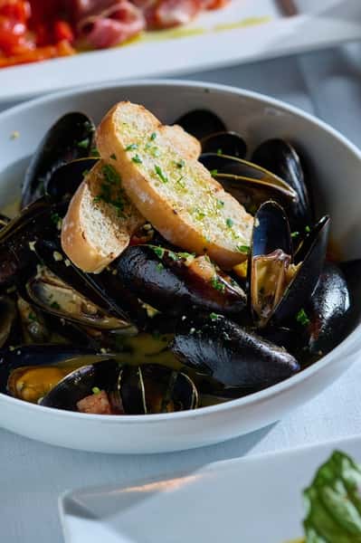 Steamed Mussels