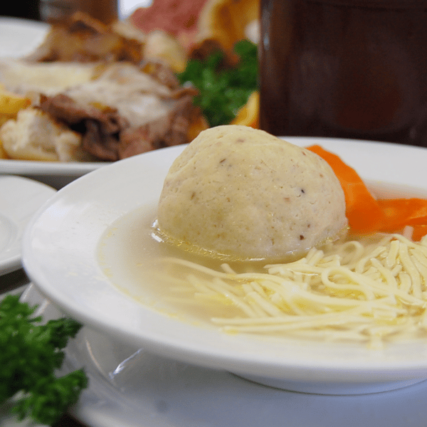 Matzo Ball Soup (Dine in)