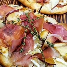 Prosciutto Pear Flatbread