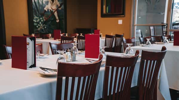 Papis_Banquet-Room_6