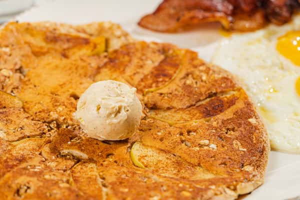 apple cinnamon pancake