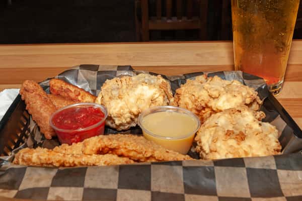 Sampler Platter With Chicken n Strips ,Mozarella Sticks And Stuffed Mushrooms