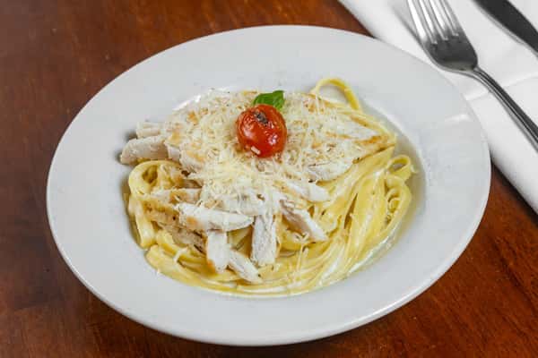 Fettuccine Alfredo Alla Primavera