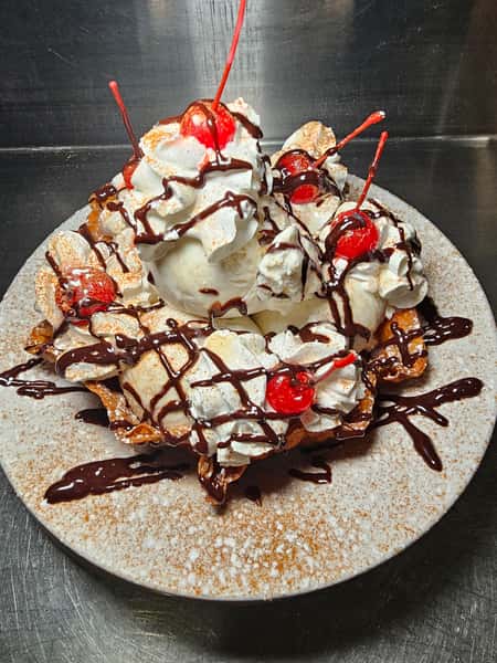 Heroes Sundae