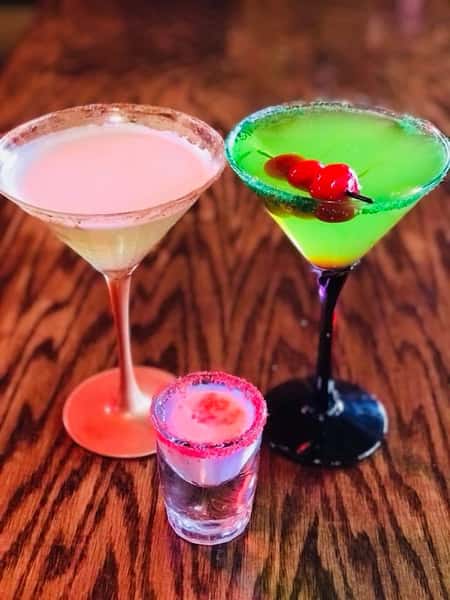 Photos Mustang's Bar and Grill Restaurant in South Beloit, IL