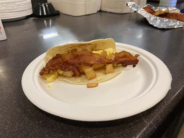 2 breakfast Tacos $4