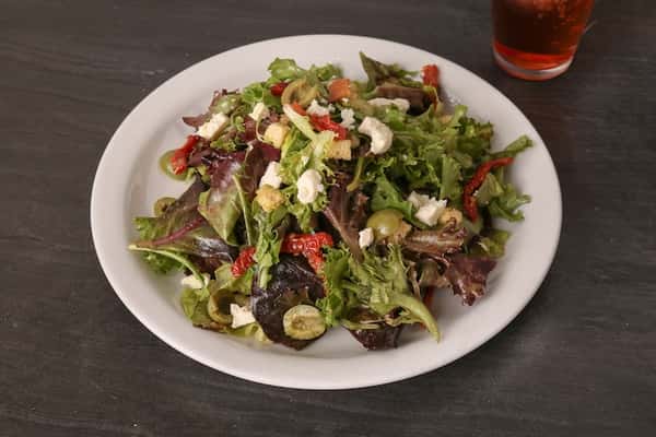 Entree Mediterranean Garden Salad