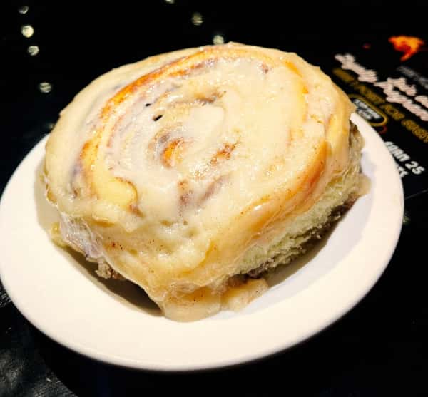 WARM CINNAMON ROLL