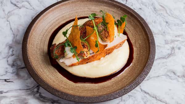 How Do Signature Dishes and Creative Menus Contribute to Unforgettable Dining