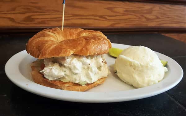 croissant sandwich