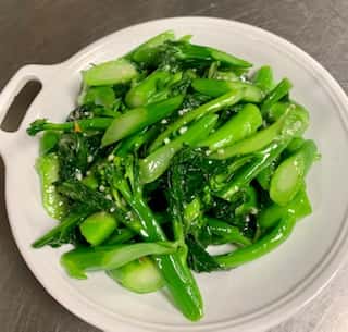 蒜 茸 炒 芥 蘭 Chinese Broccoli with Garlic Sauce