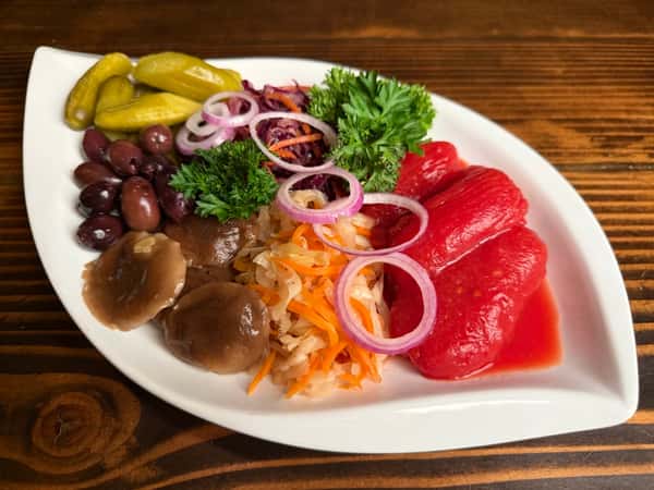 ASSORTED HOME PICKLED VEGETABLE