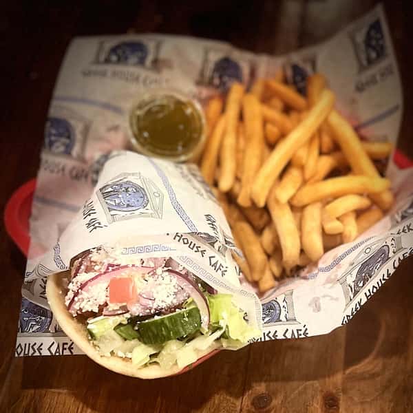 Greek Salad Pita Combo