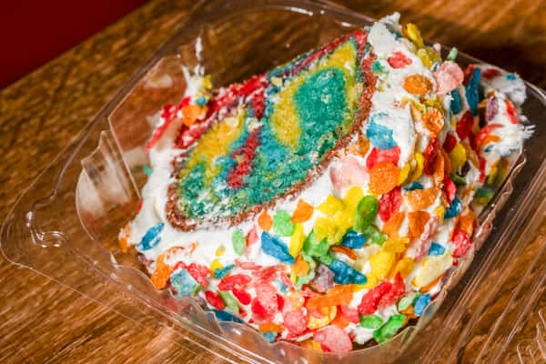 Fruity Pebbles Pound Cake
