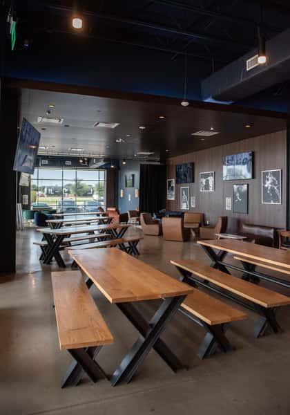 INDOOR LOUNGE