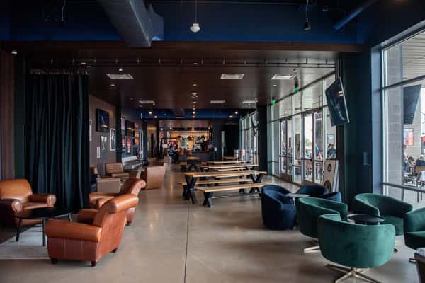 INDOOR LOUNGE
