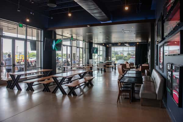 INDOOR LOUNGE