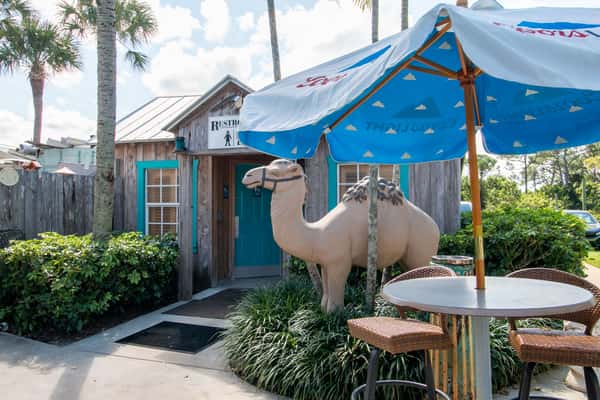 About Harry and the Natives Bar & Grill in Hobe Sound, FL