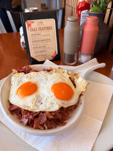 They were smiling at us, so we smiled right back. 😊🍳
This came straight from an iPhone, with no filters, no edits and no AI. These are two sunny-side-up eggs from Slagel Family Farm in Fairbury, IL, over our corned beef hash. You can see the difference in those yolks.
Breakfast daily at Lincoln Park Corner Kitchen, 2200 N Clybourn Ave. lpcornerkitchen.com
#LincolnParkChicago #ChicagoBreakfast #SunnySideUp #SlagelFarm #LincolnParkCornerKitchen