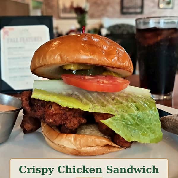 That crunch, though. 🔥
100% all-natural chicken breast in our housemade seasoned breading.
Stacked on a buttery brioche bun.
Served with Sriracha aioli on the side.
📍 Lincoln Park Corner Kitchen, 2200 N Clybourn
#LincolnParkChicago #ChicagoEats #ChickenSandwich #CrispyChicken #ChicagoFood #LincolnPark #ChicagoFoodie #FriedChickenSandwich #SrirachaAioli #BriocheBun #ChicagoRestaurants