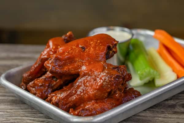 Traditional bone In wings 8pc