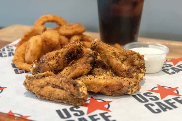 Gallery US Cafe Burgers & Wings Restaurant in Smyrna & Atlanta