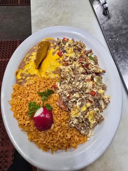 Huevos con Machaca
