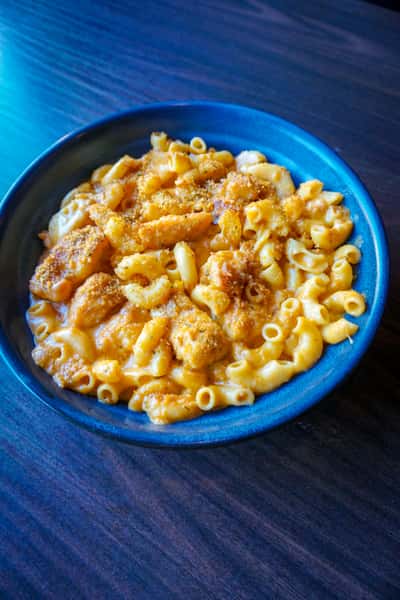 BUFFALO CHICKEN MAC & CHEESE
