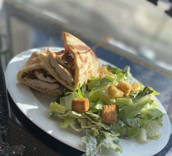 CAPRI CHICKEN SANDWICH