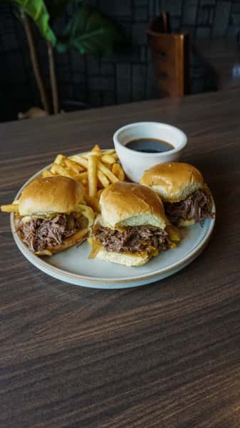 SHORT RIB SLIDERS