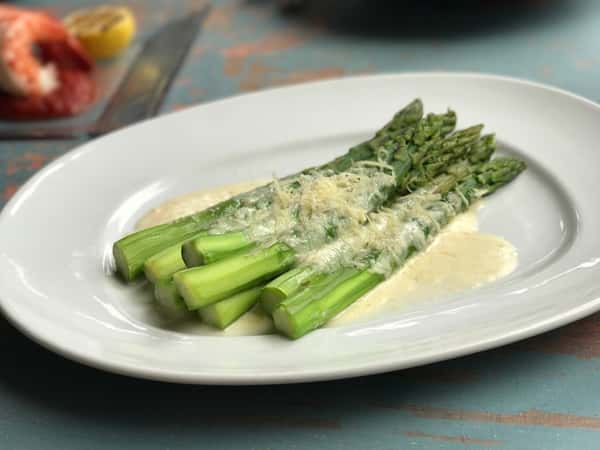 GRILLED ASPARAGUS W/ GRUYERE SAUCE