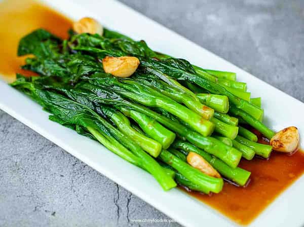 Braised Choy Sum with Garlic
